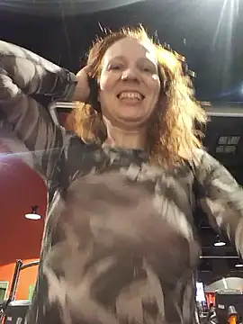 Exhibitionsplit online show from March 27, 10:54 pm