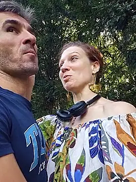 Snapshot of Exhibitionsplit chatting on October 22, 11:09 am Exhibitionsplit online show from October 22, 11:09 am