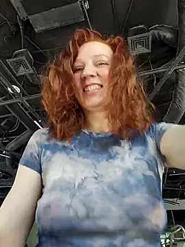 Exhibitionsplit online show from May 14, 11:40 am