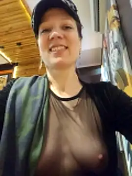 Exhibitionsplit online show from April 14, 7:13 am