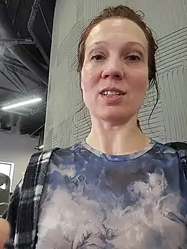 Exhibitionsplit online show from May 30, 1:17 pm
