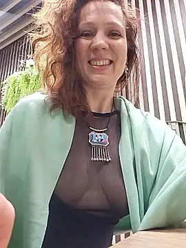 Exhibitionsplit online show from May 3, 9:03 am