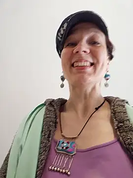 Exhibitionsplit online show from April 17, 8:06 am