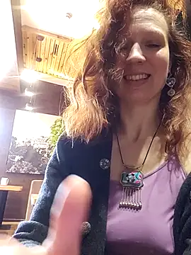 Exhibitionsplit online show from April 19, 8:59 am