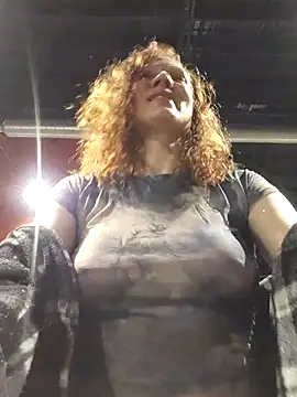 Exhibitionsplit online show from March 4, 10:50 pm