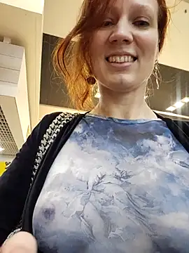 Exhibitionsplit online show from December 4, 12:59 pm