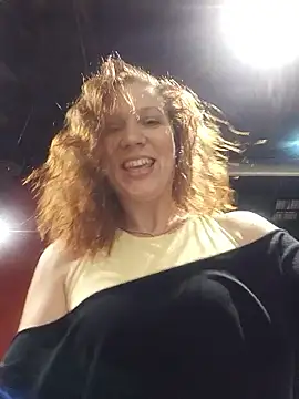 Exhibitionsplit online show from February 21, 10:45 pm