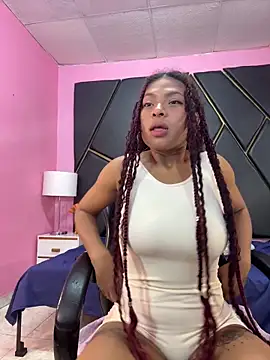 Naomi Tylers online show from September 27, 11:00 pm