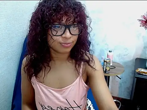 Naomi Tylers online show from November 17, 11:09 pm