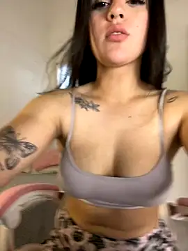 violet-333 online show from October 1, 1:37 pm