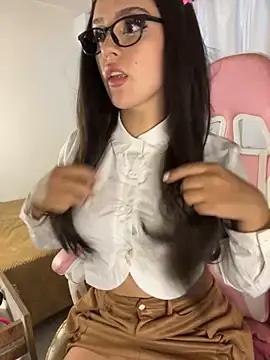 violet-333 online show from November 7, 5:50 pm