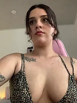 violet-333 online show from January 18, 7:48 pm