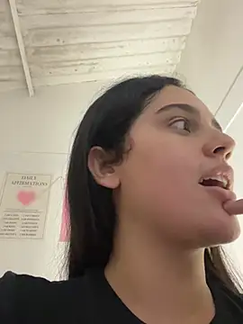 violet-333 online show from March 10, 6:12 pm