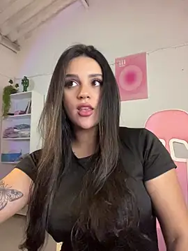 violet-333 online show from April 17, 5:38 pm