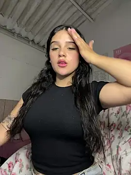 violet-333 online show from May 25, 5:11 pm