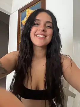 Snapshot of violet-333 chatting on June 17, 5:23 pm violet-333 online show from June 17, 5:23 pm