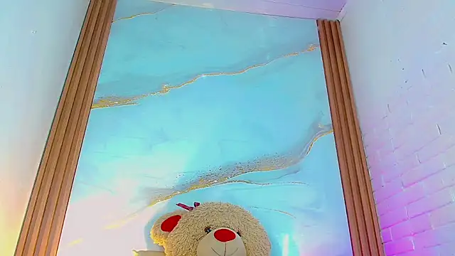 CoralineSweett online show from November 14, 8:01 pm