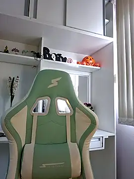 Snapshot of Ahrya_ chatting on October 31, 12:24 pm Ahrya online show from October 31, 12:24 pm