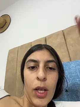 cristel 17 online show from April 12, 2:48 am