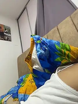 cristel 17 online show from February 15, 9:03 pm