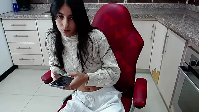 cristel 17 online show from March 13, 9:16 pm