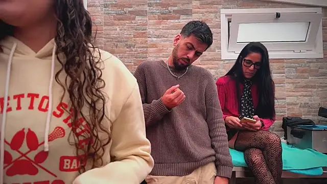 Snapshot of barfantasy chatting on November 22, 11:31 am barfantasy online show from November 22, 11:31 am