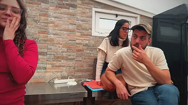 Snapshot of barfantasy chatting on March 1, 10:26 am barfantasy online show from March 1, 10:26 am