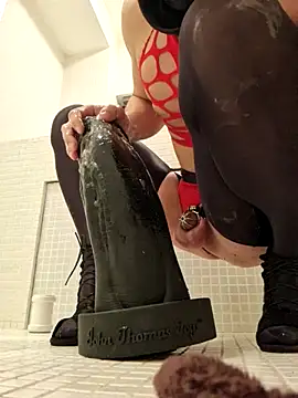 WhoreAnalsssxxx online show from March 6, 11:09 pm