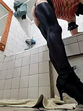 WhoreAnalsssxxx online show from February 9, 9:39 pm