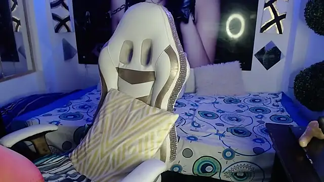 perlasharick 3 online show from February 26, 1:22 pm