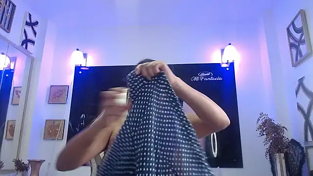 Snapshot of perlasharick_3 chatting on March 9, 10:30 pm perlasharick 3 online show from March 9, 10:30 pm