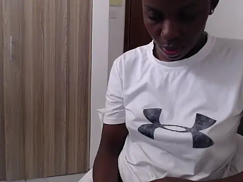 Snapshot of black___ghodess chatting on November 22, 7:18 am black ghodess online show from November 22, 7:18 am