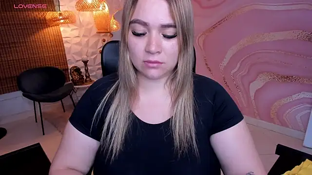 meliboobs  online show from October 10, 11:05 pm