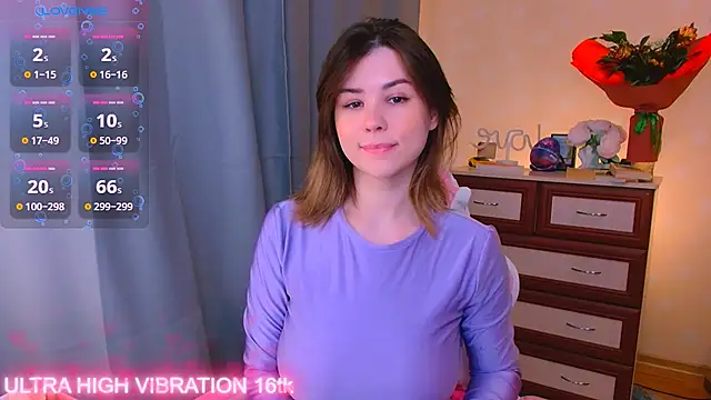 Snapshot of cutie_mili chatting on October 3, 7:43 am cutie mili online show from October 3, 7:43 am