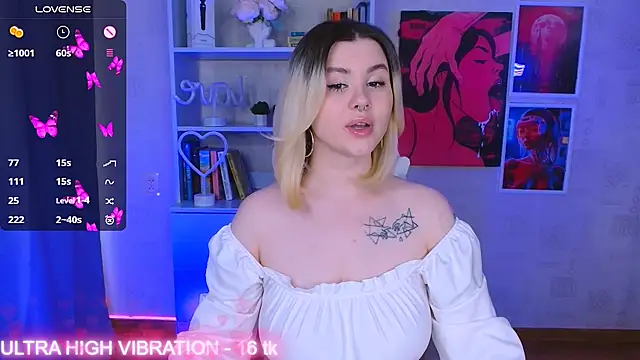 Snapshot of cutie_mili chatting on March 9, 12:42 pm cutie mili online show from March 9, 12:42 pm