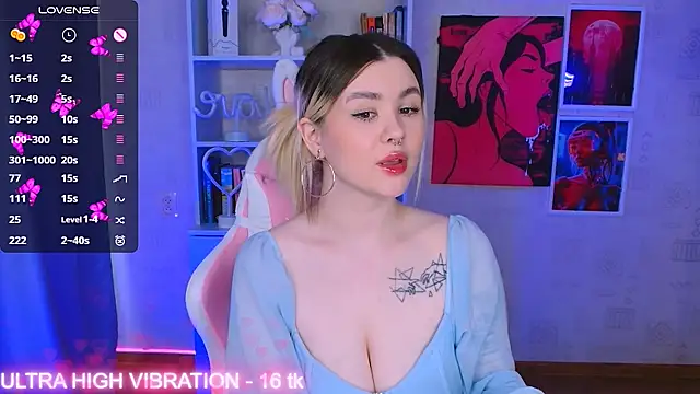 Snapshot of cutie_mili chatting on March 16, 8:32 am cutie mili online show from March 16, 8:32 am