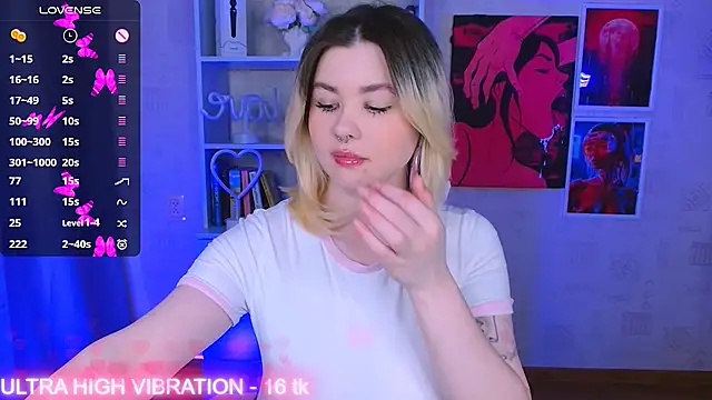 cutie mili online show from March 15, 11:19 am