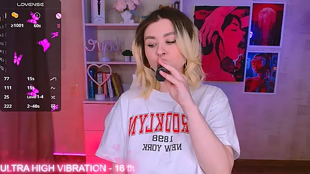 cutie mili online show from March 21, 9:45 am