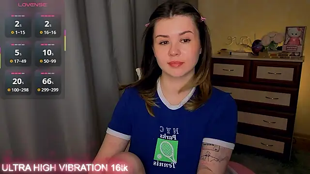 cutie mili online show from March 30, 10:39 am