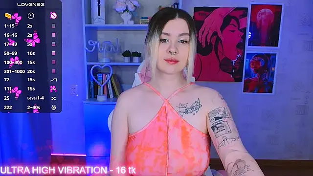Snapshot of cutie_mili chatting on March 12, 6:18 am cutie mili online show from March 12, 6:18 am