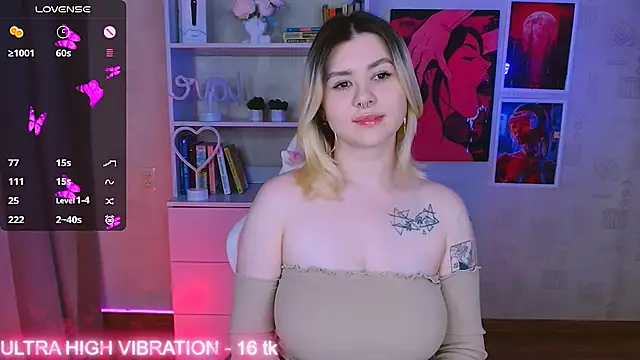 Snapshot of cutie_mili chatting on February 27, 7:30 am cutie mili online show from February 27, 7:30 am