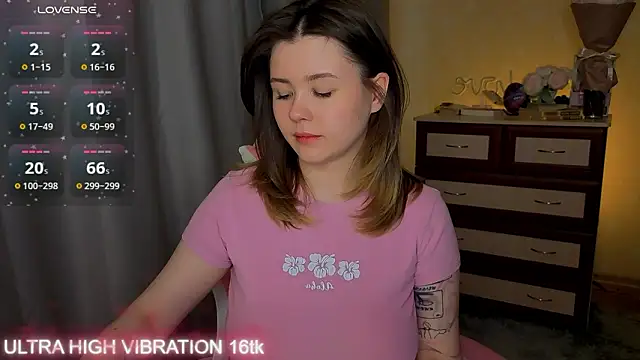 cutie mili online show from March 19, 9:53 am