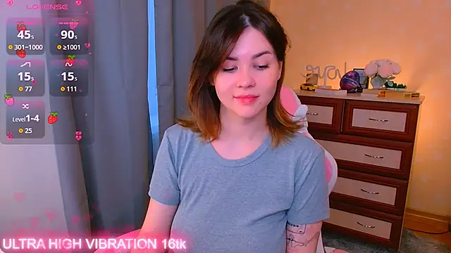 Snapshot of cutie_mili chatting on September 25, 6:52 am cutie mili online show from September 25, 6:52 am