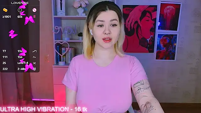 Snapshot of cutie_mili chatting on February 26, 2:52 am cutie mili online show from February 26, 2:52 am