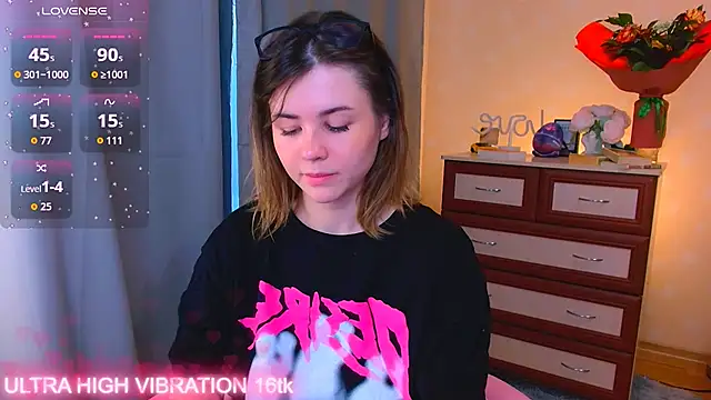 cutie mili online show from October 1, 8:52 am