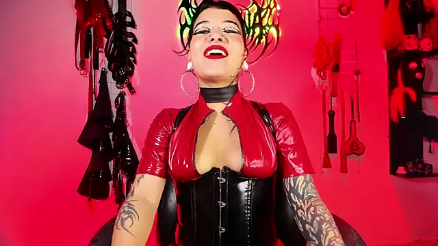 irregular fetish  online show from April 9, 9:10 pm