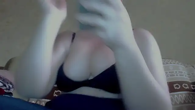 Snapshot of whiteFlower chatting on March 18, 12:51 pm whiteFlower online show from March 18, 12:51 pm