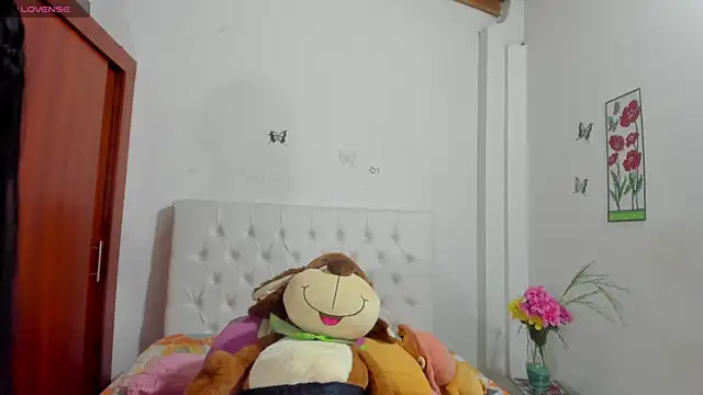 VenussVega online show from June 2, 5:57 pm