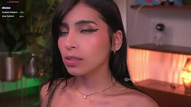 Snapshot of nicdani_1 chatting on February 22, 2:17 am nicdani 1 online show from February 22, 2:17 am