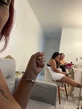 LISA BULLOCK  online show from November 21, 7:40 am